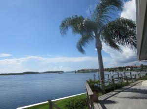 HORSESHOE POINT SHORES - Residential