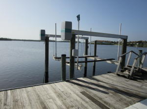 HORSESHOE POINT SHORES - Residential