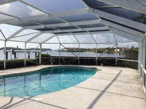 HORSESHOE POINT SHORES - Residential