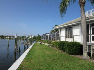HORSESHOE POINT SHORES - Residential