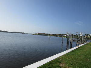 HORSESHOE POINT SHORES - Residential