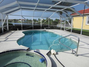 HORSESHOE POINT SHORES - Residential