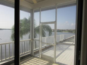 HORSESHOE POINT SHORES - Residential