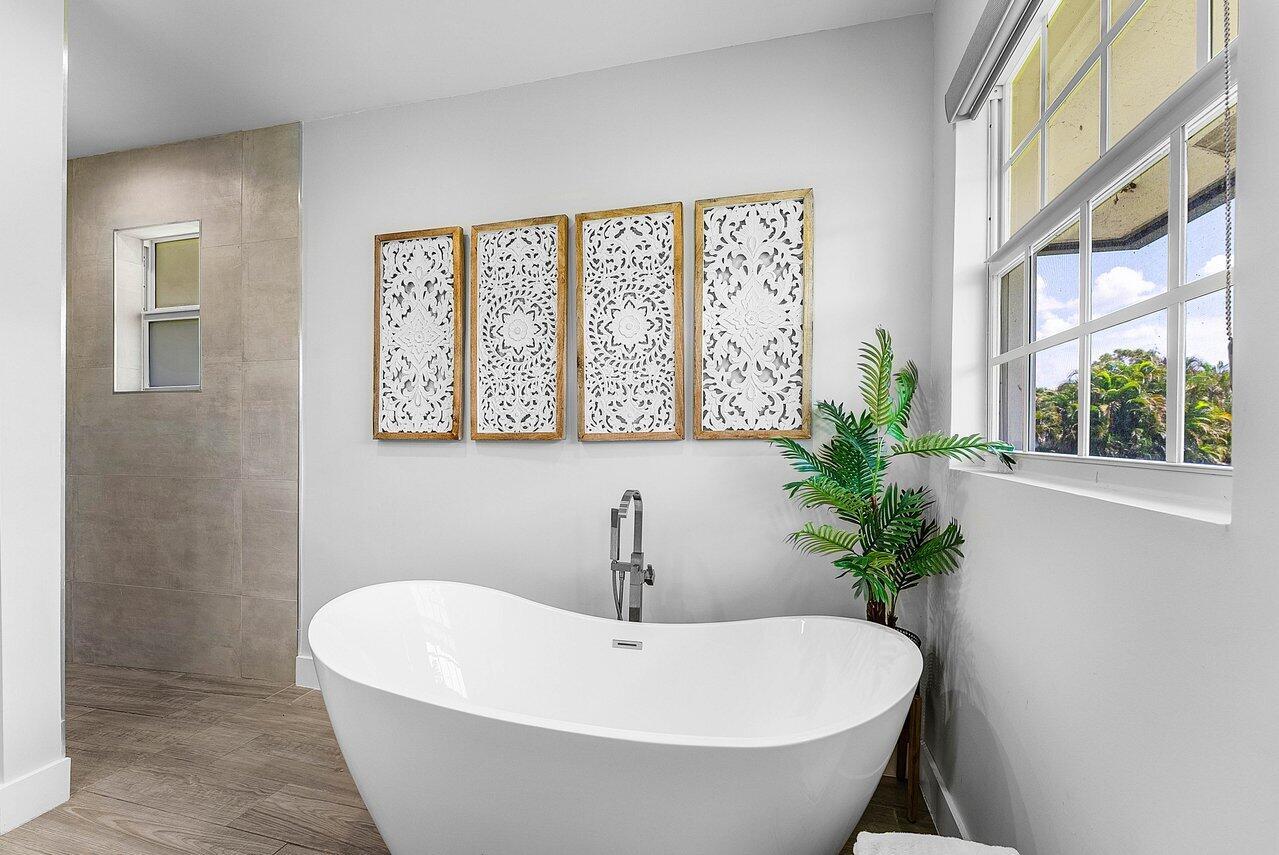 PADDOCK PARK 2 OF WELLING - Residential Lease