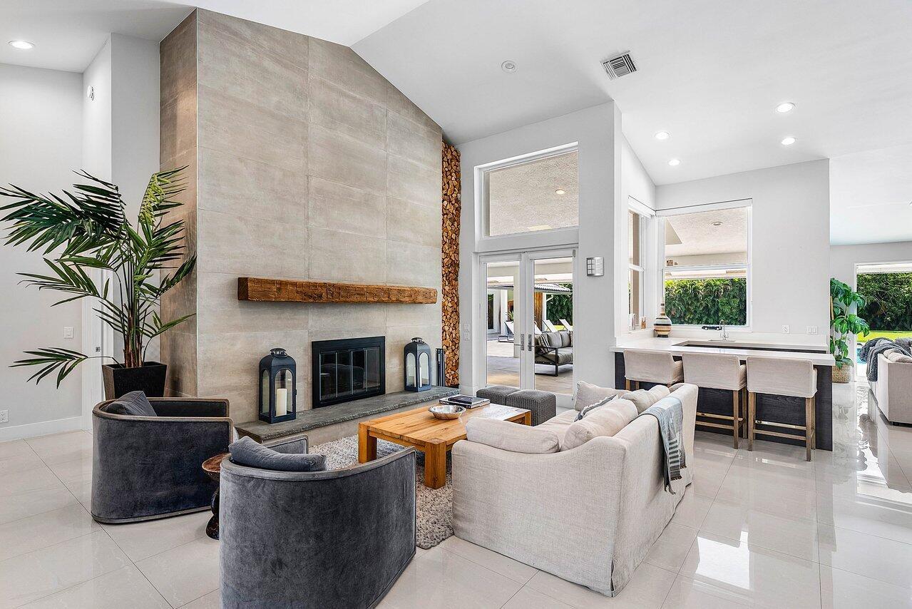 PADDOCK PARK 2 OF WELLING - Residential Lease