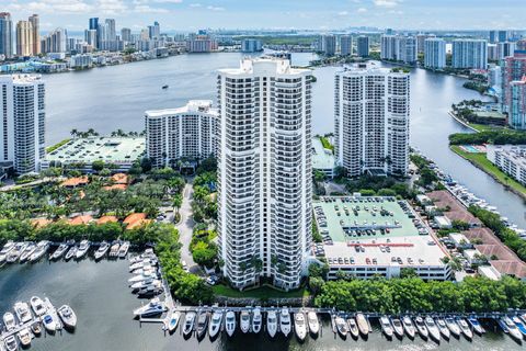 3500 Mystic Pointe Drive Ph4 Aventura FL 33180