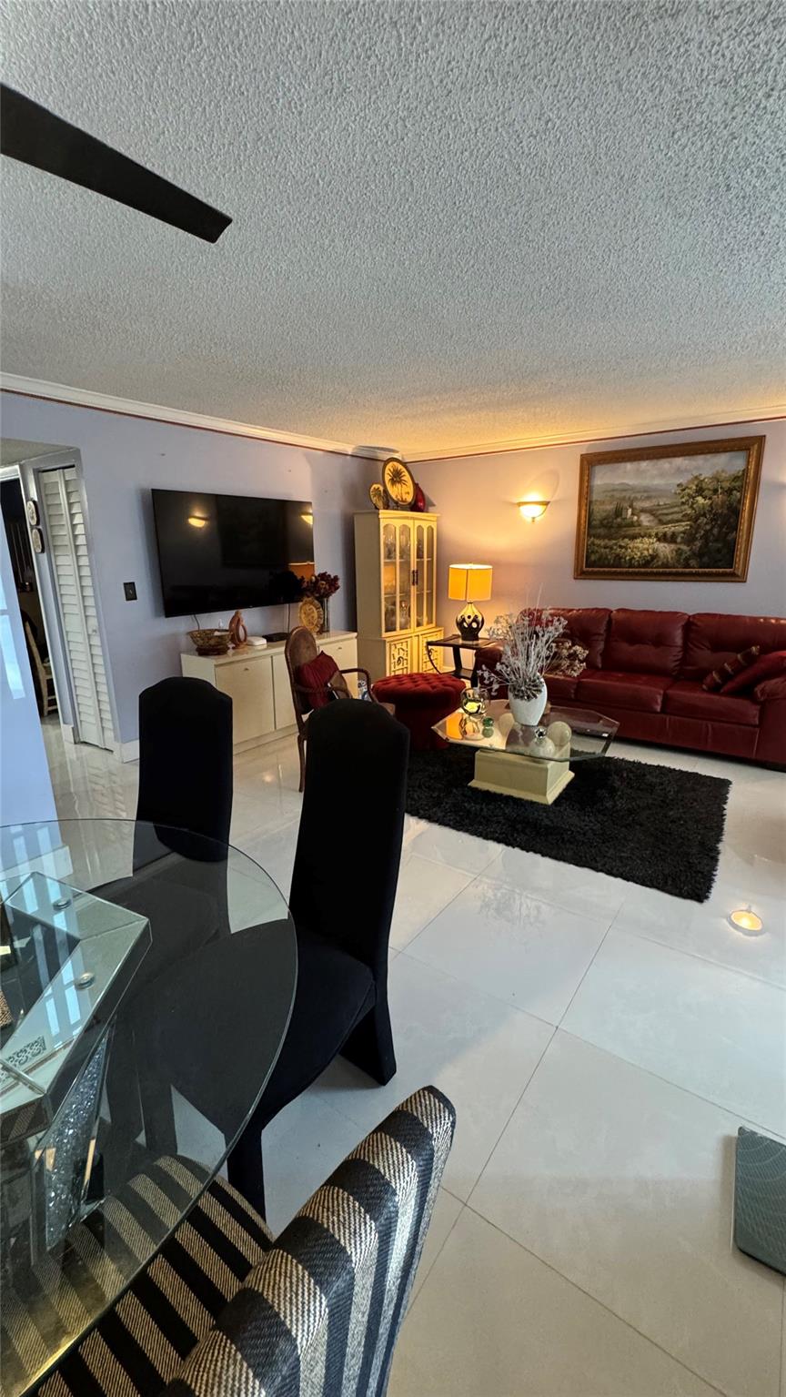 OAKBROOK - Residential