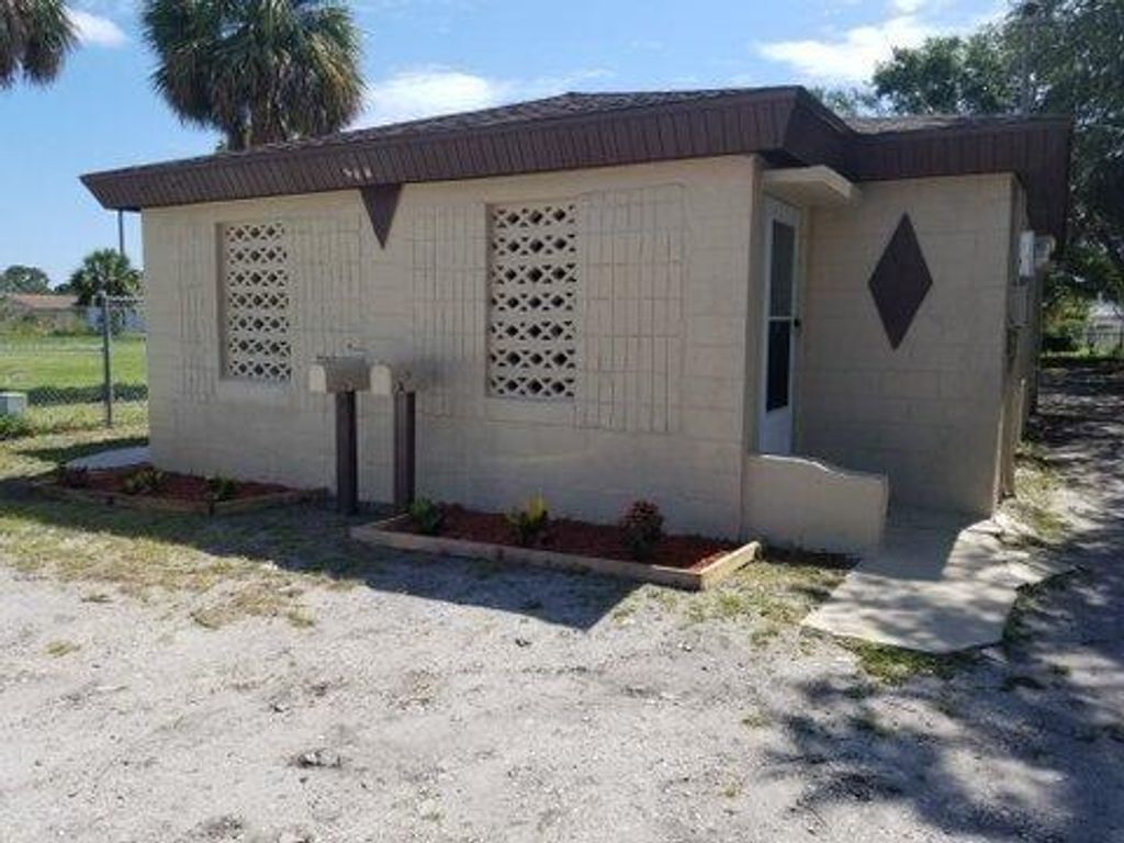 Photo of 806 N 25 Street #A &amp; B, Fort Pierce, FL 34947 (MLS # R10775249)