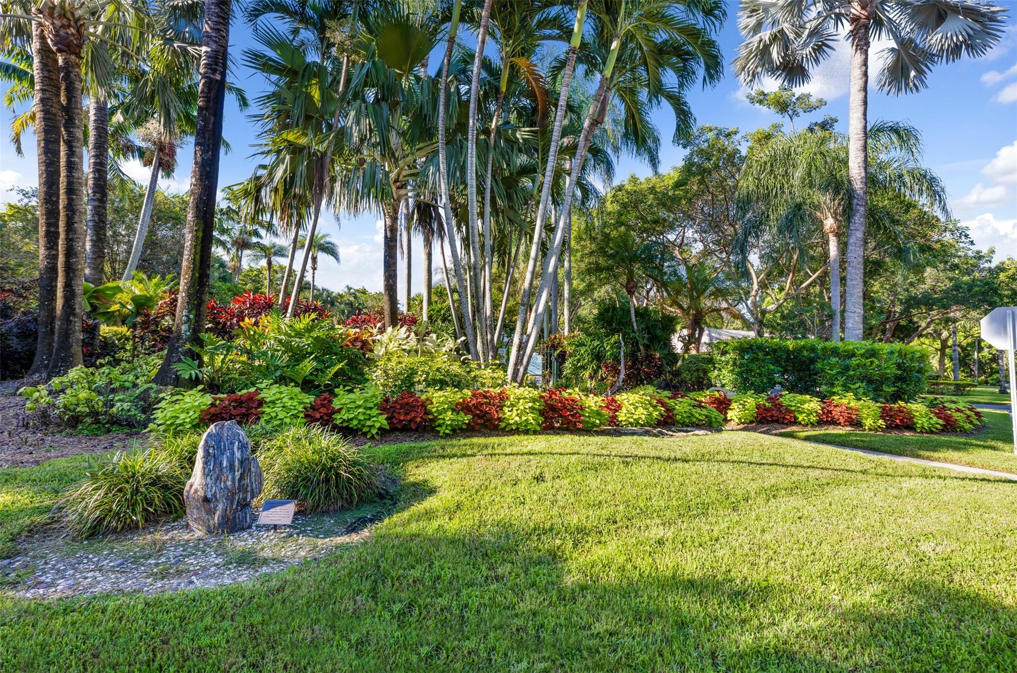 No 128 Palm-Aire Country - Residential Lease