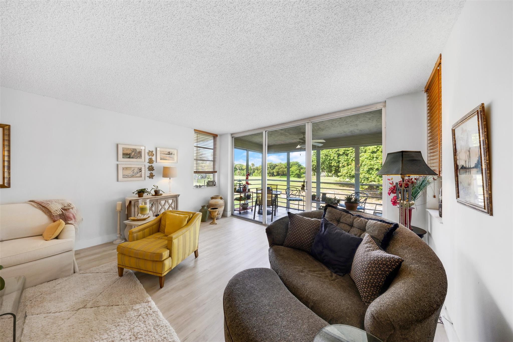 No 128 Palm-Aire Country - Residential Lease