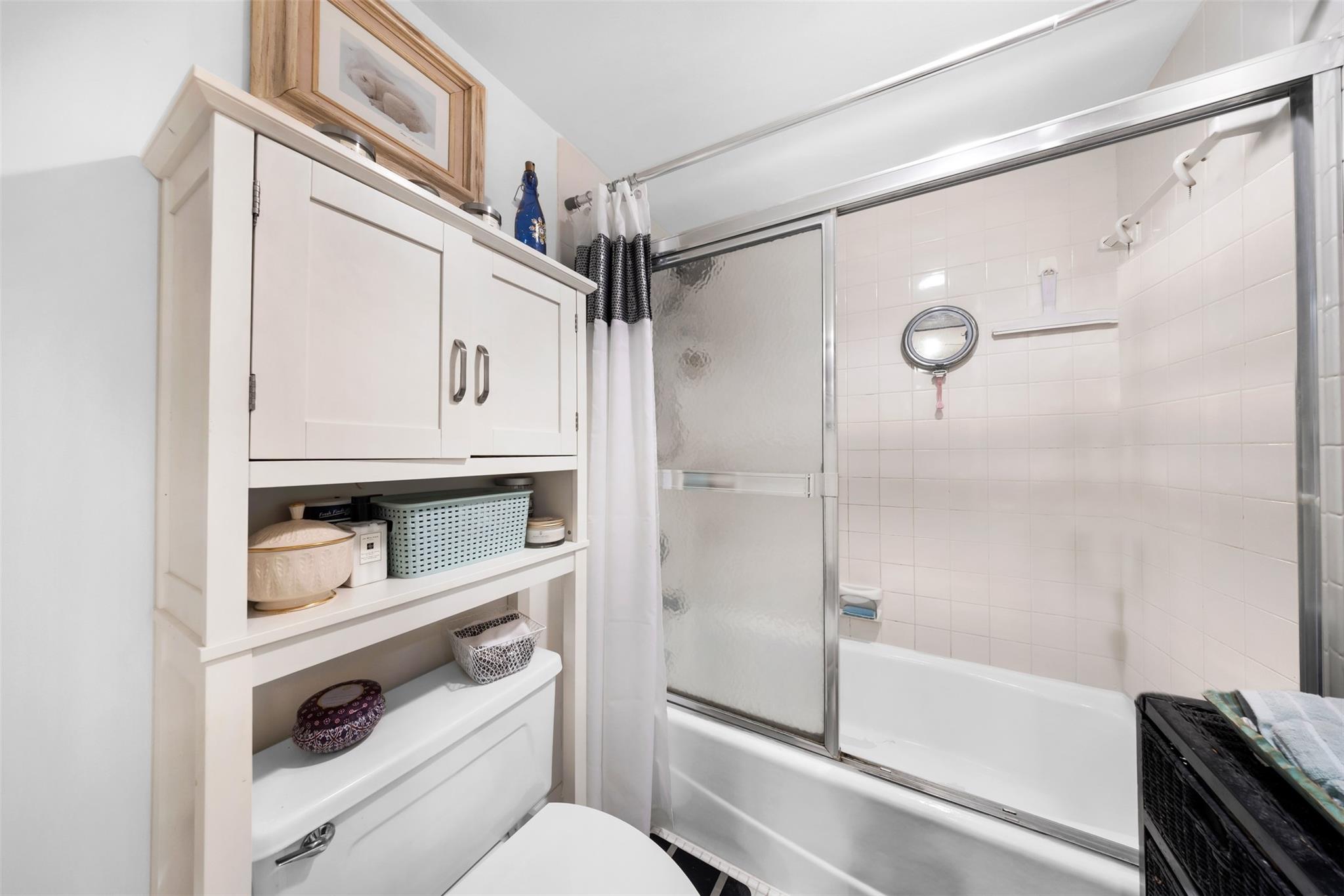 No 128 Palm-Aire Country - Residential Lease