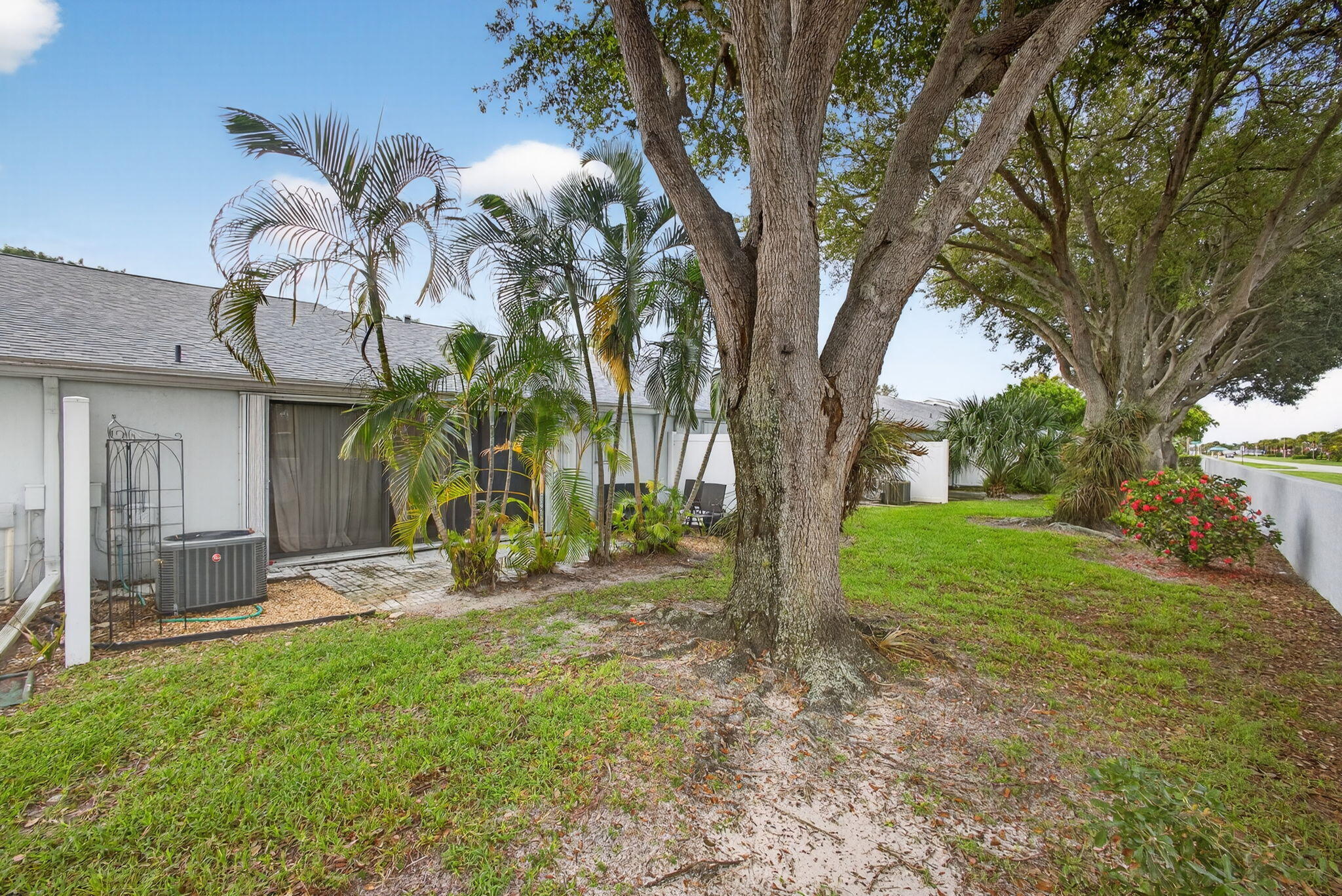 ARBOURS II OF THE PALM BEACHES CONDO - Residential