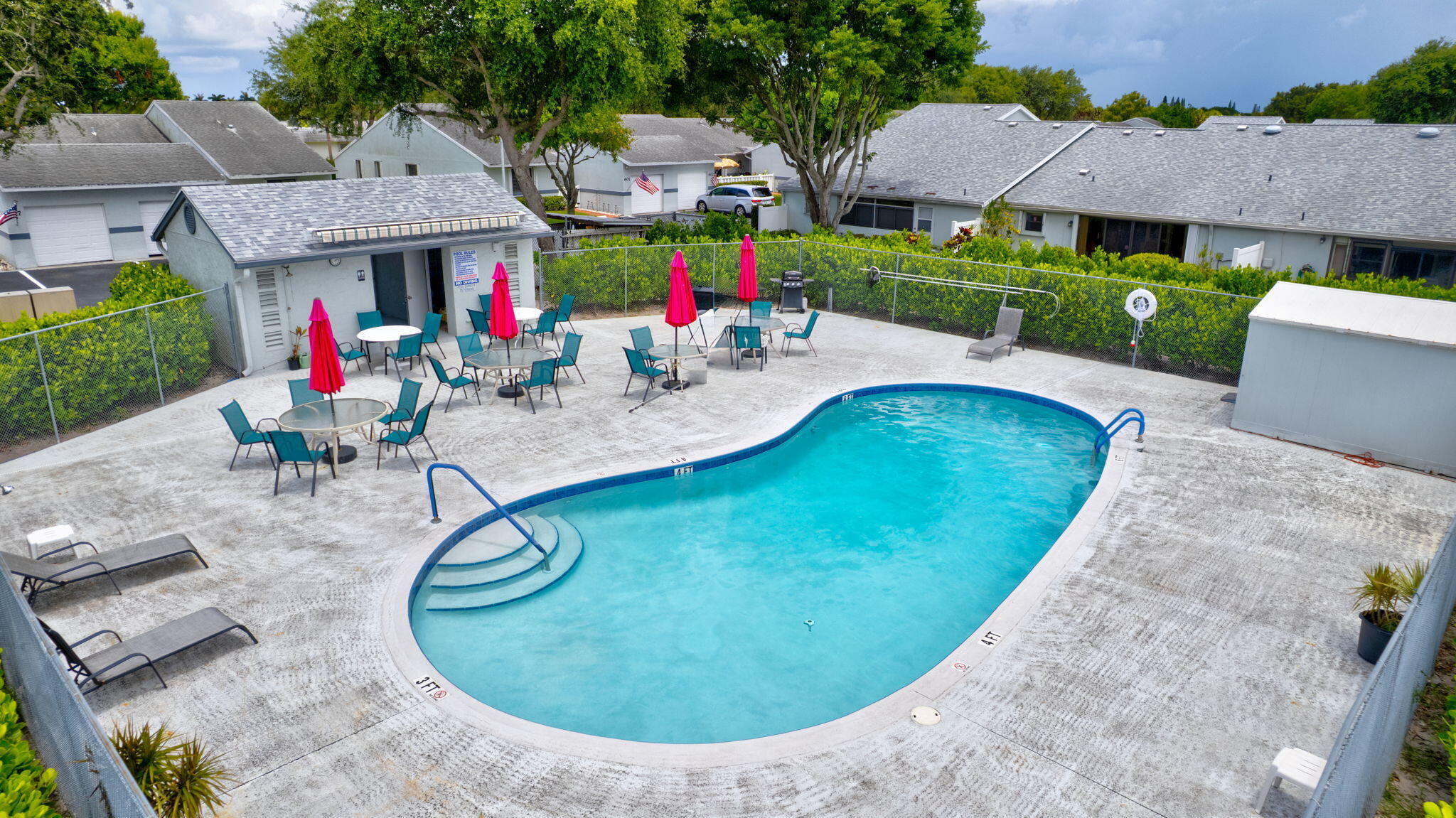 ARBOURS II OF THE PALM BEACHES CONDO - Residential