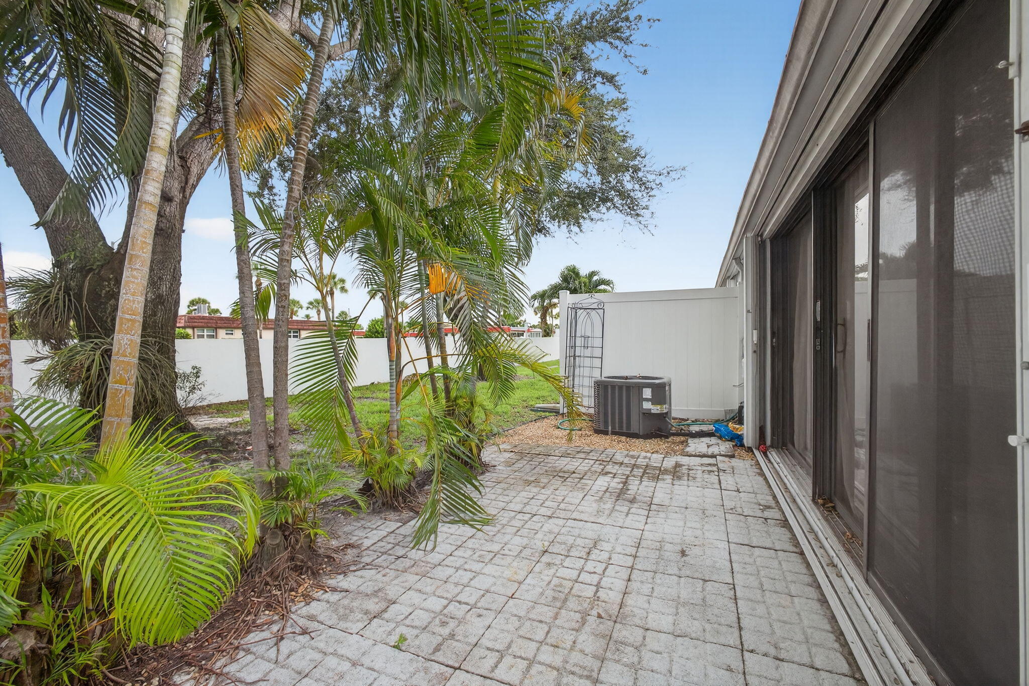 ARBOURS II OF THE PALM BEACHES CONDO - Residential