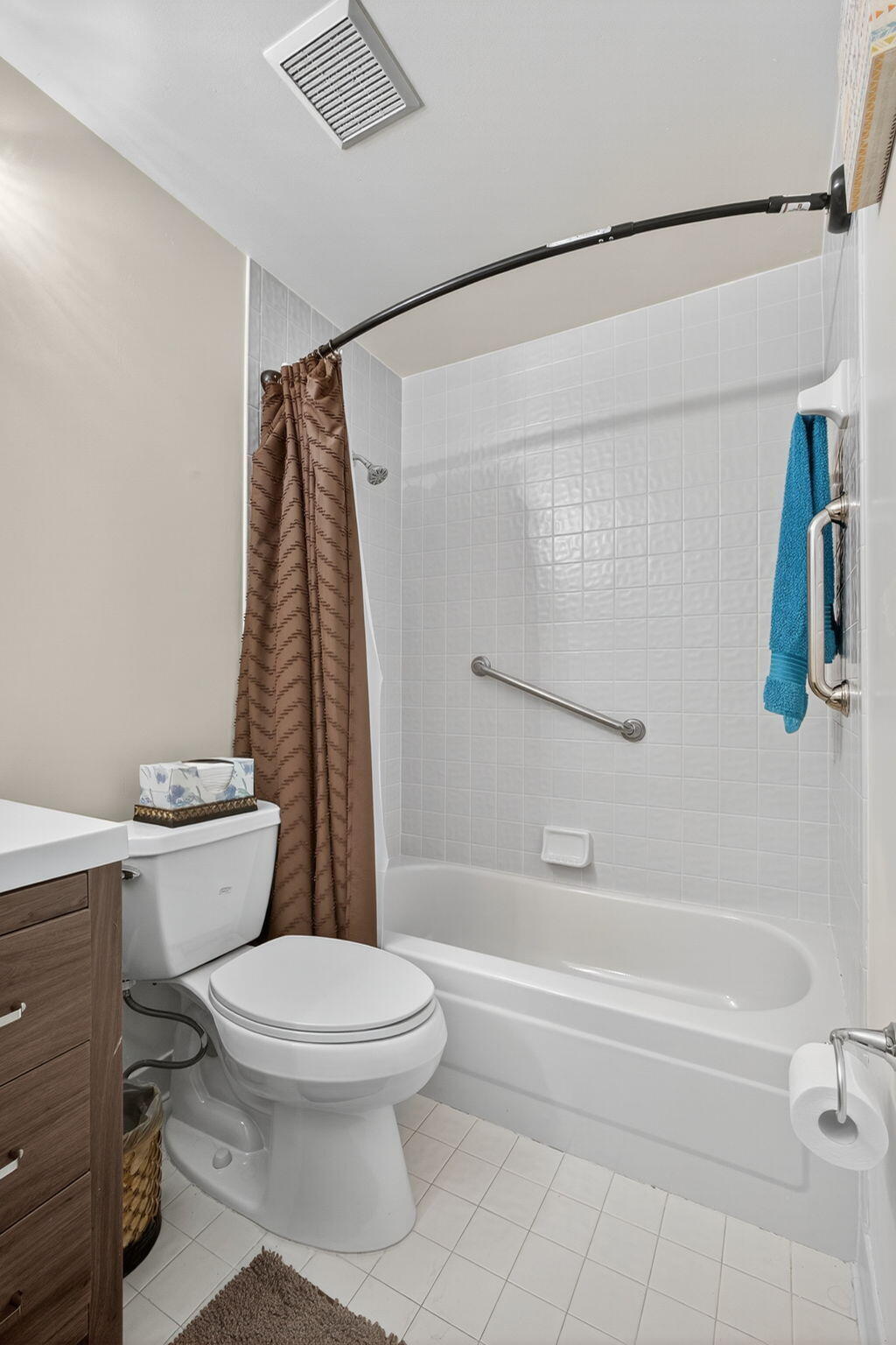 ARBOURS II OF THE PALM BEACHES CONDO - Residential