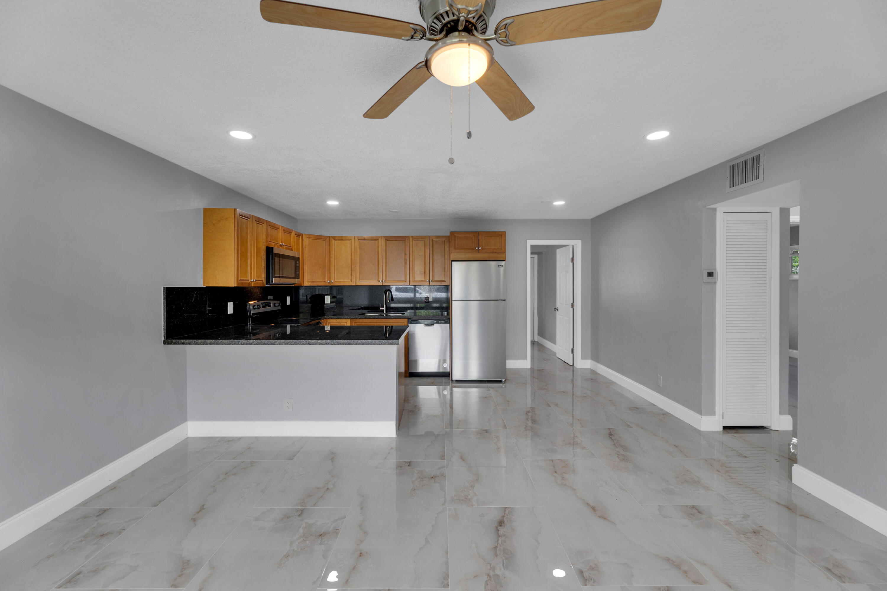 800-802 SW 6th Court