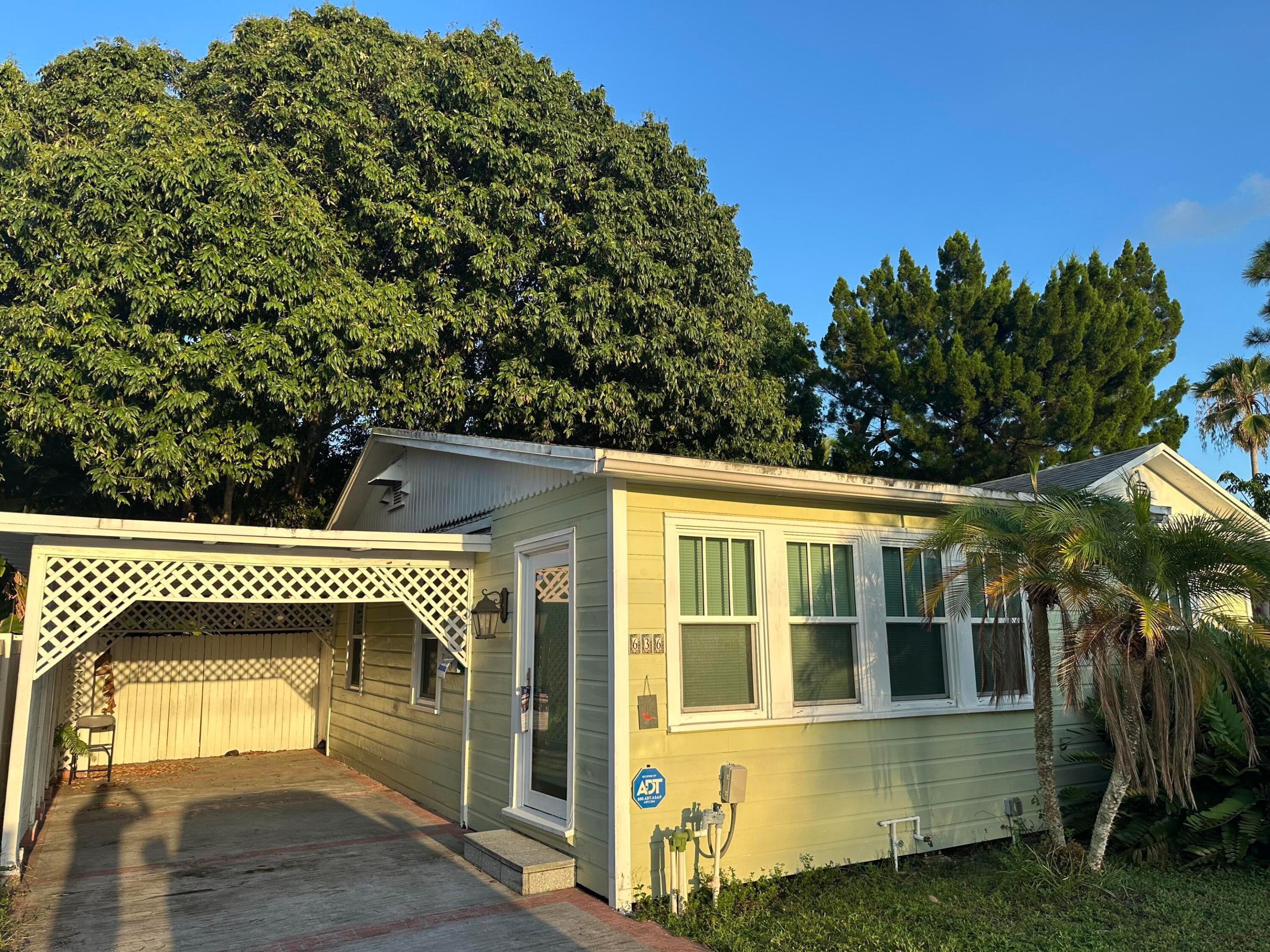 636 SW 7TH Avenue