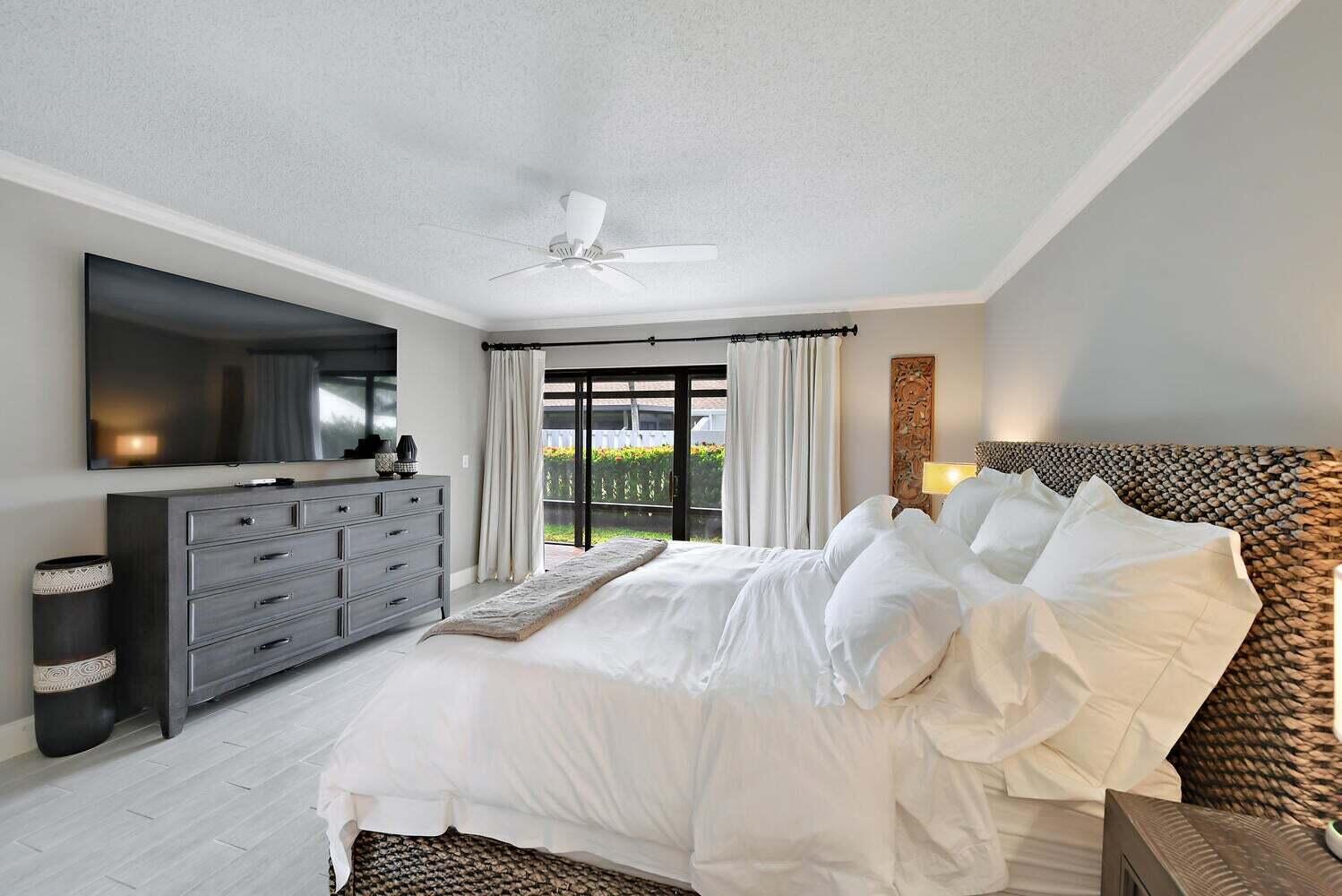 CAPE POINTE OF JONATHANS - Residential