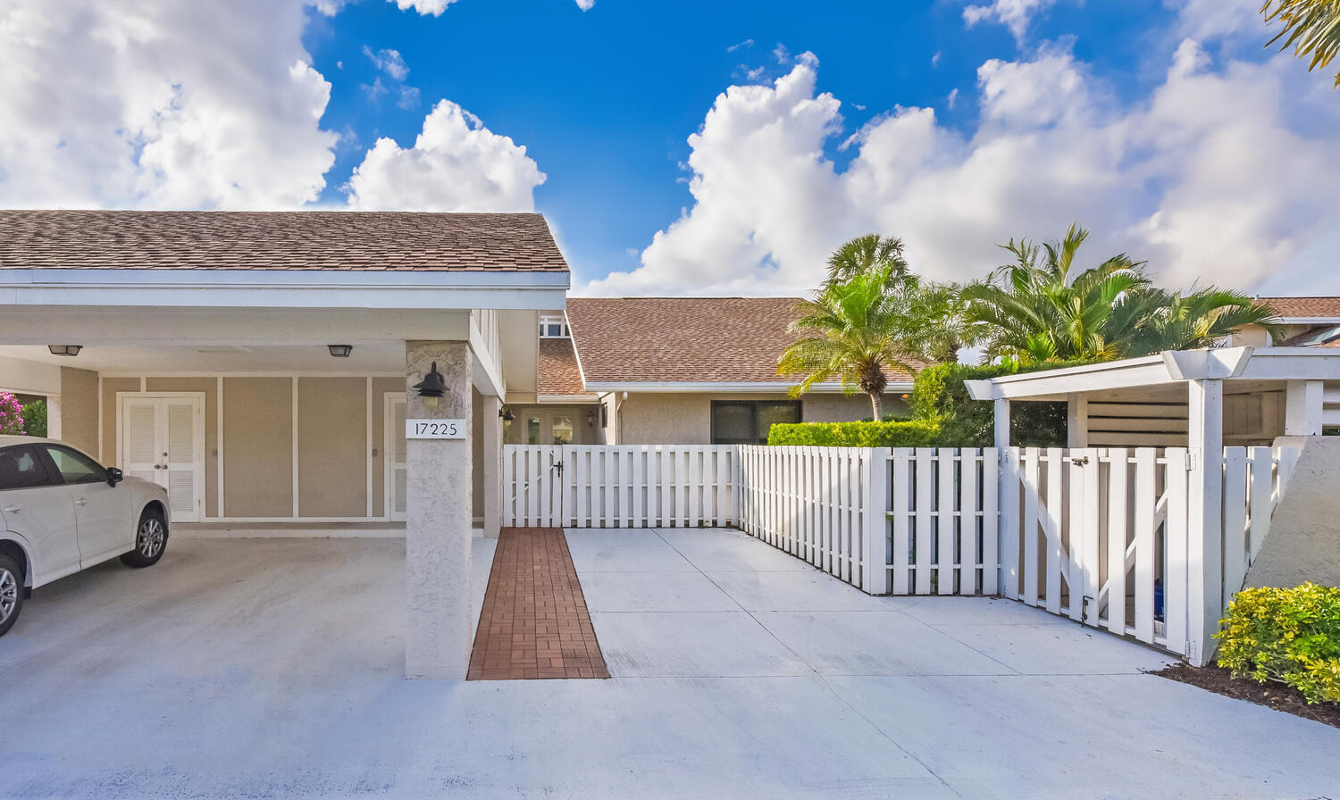 17225 Fownes Crescent