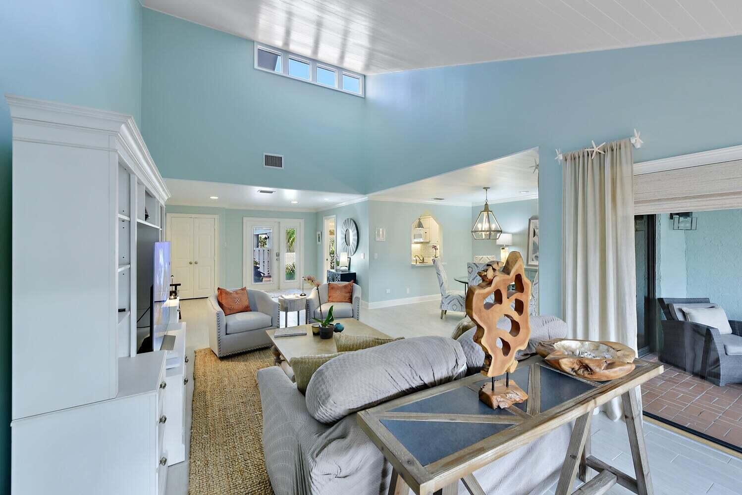 CAPE POINTE OF JONATHANS - Residential