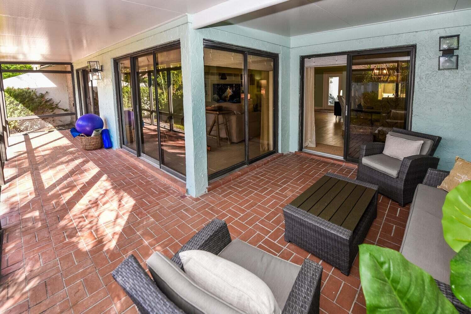 CAPE POINTE OF JONATHANS - Residential