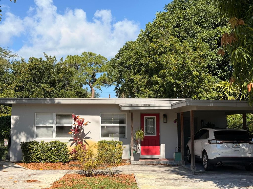 Photo of 1437 NW 4th Avenue, Fort Lauderdale, FL 33311 (MLS # B26030179)