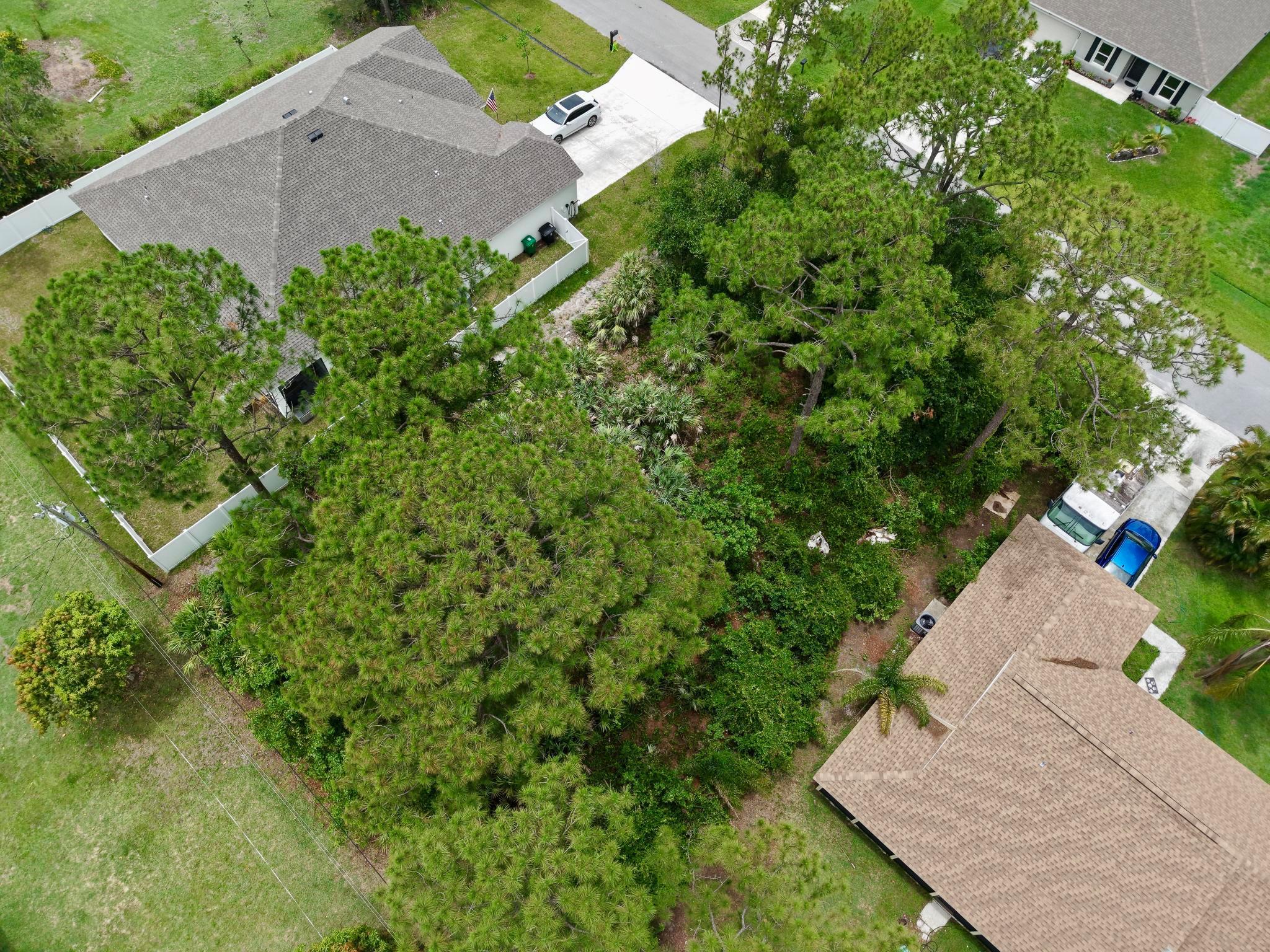 PORT ST LUCIE SECTION 8 - Land