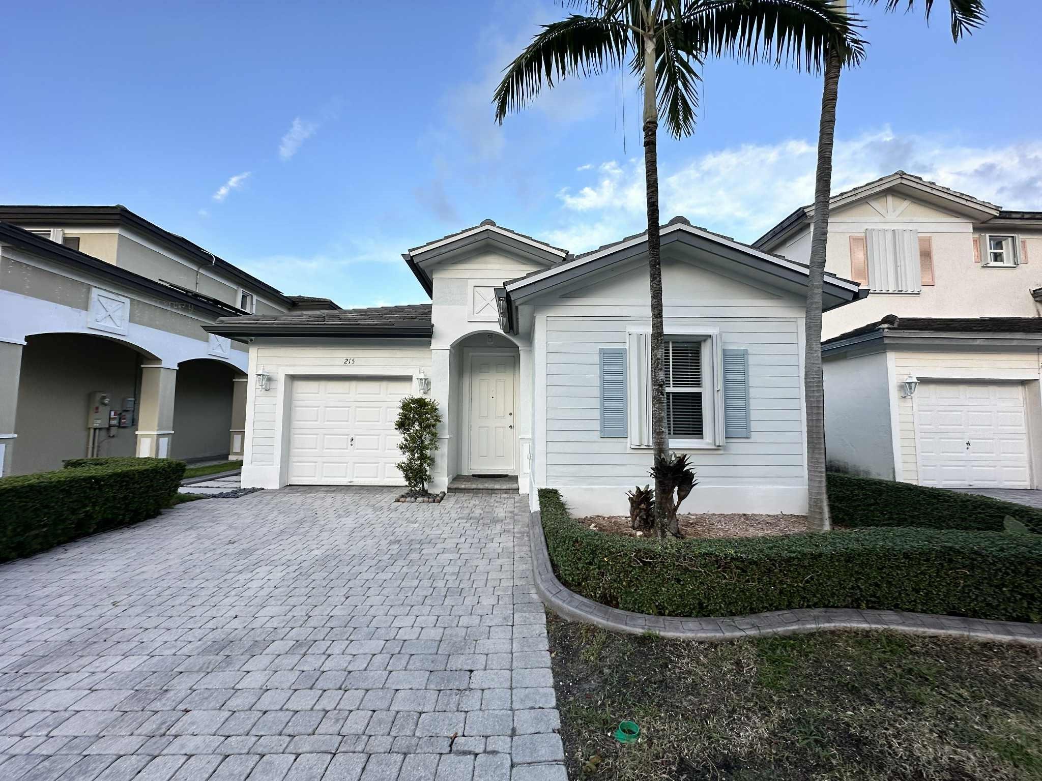 215 NE 36th Terrace
