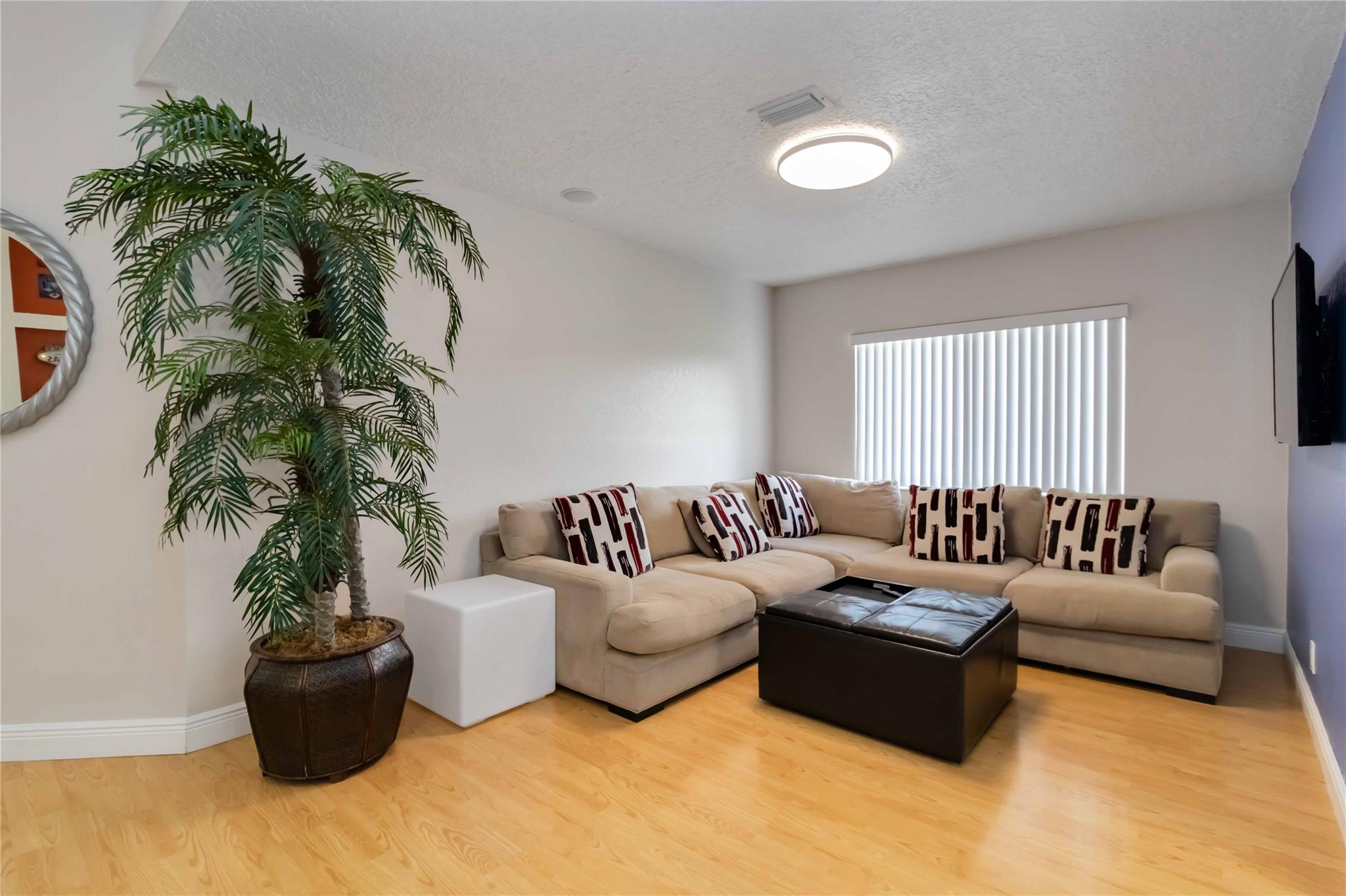 DAVIE WHISPERING PINES - Residential