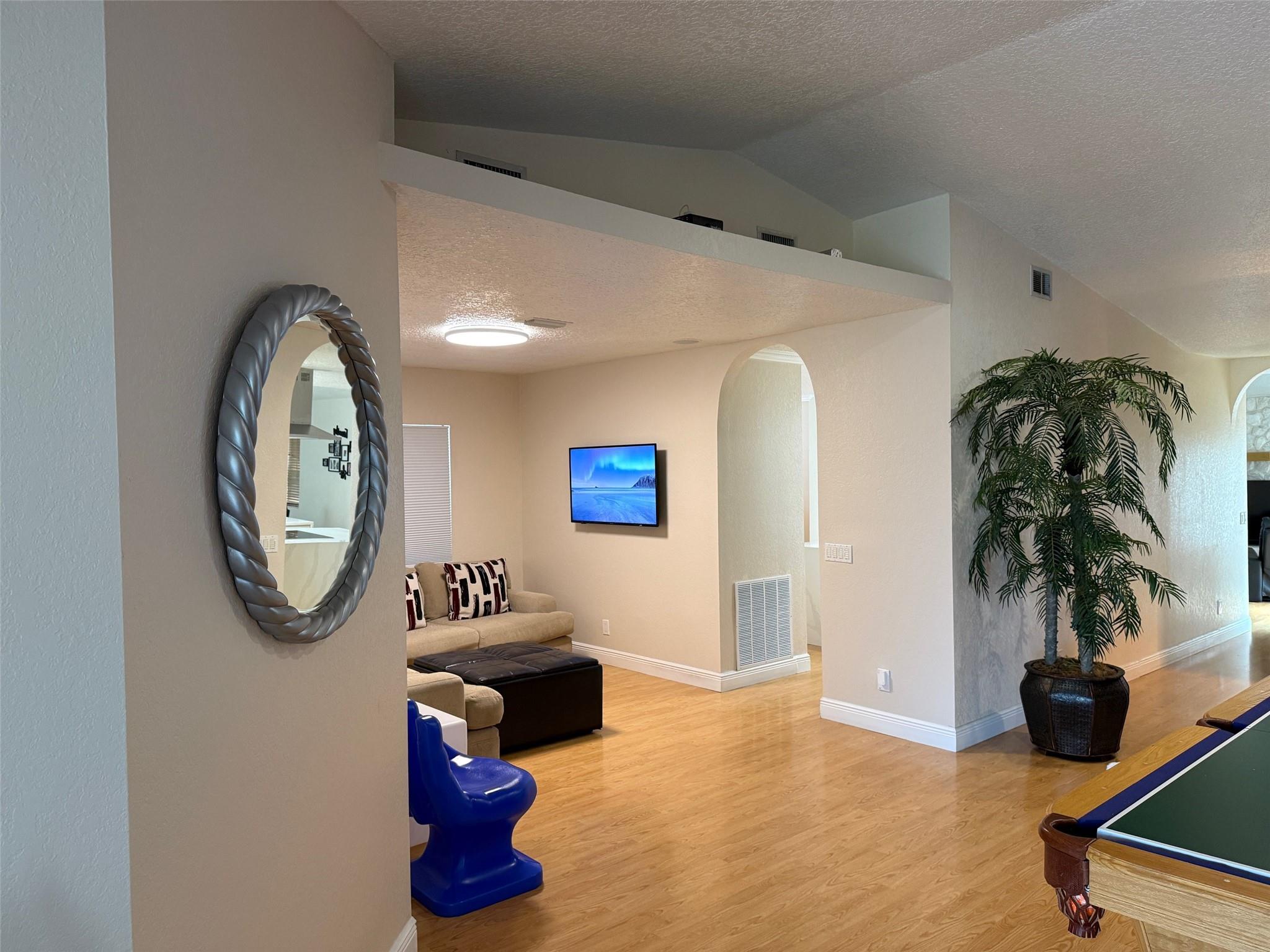 DAVIE WHISPERING PINES - Residential