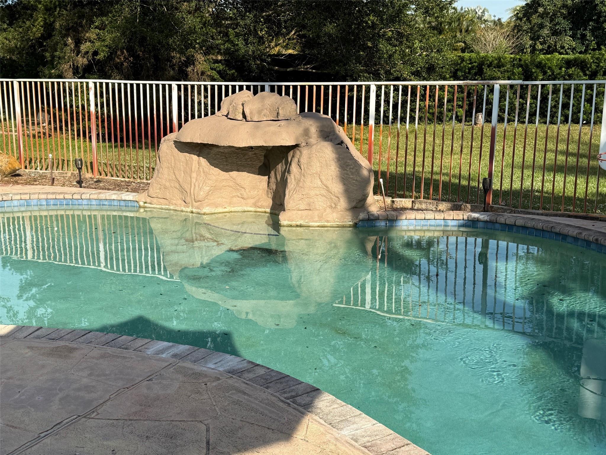 DAVIE WHISPERING PINES - Residential