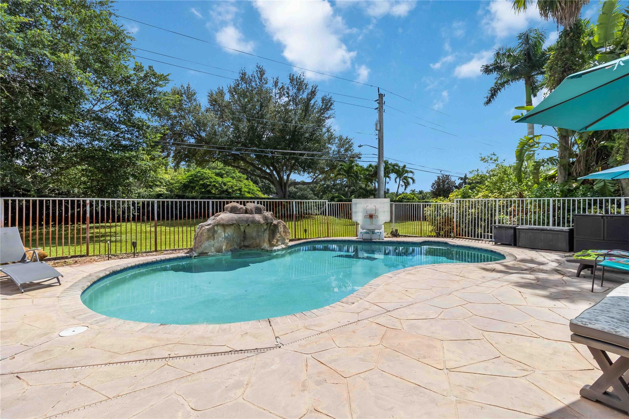 DAVIE WHISPERING PINES - Residential