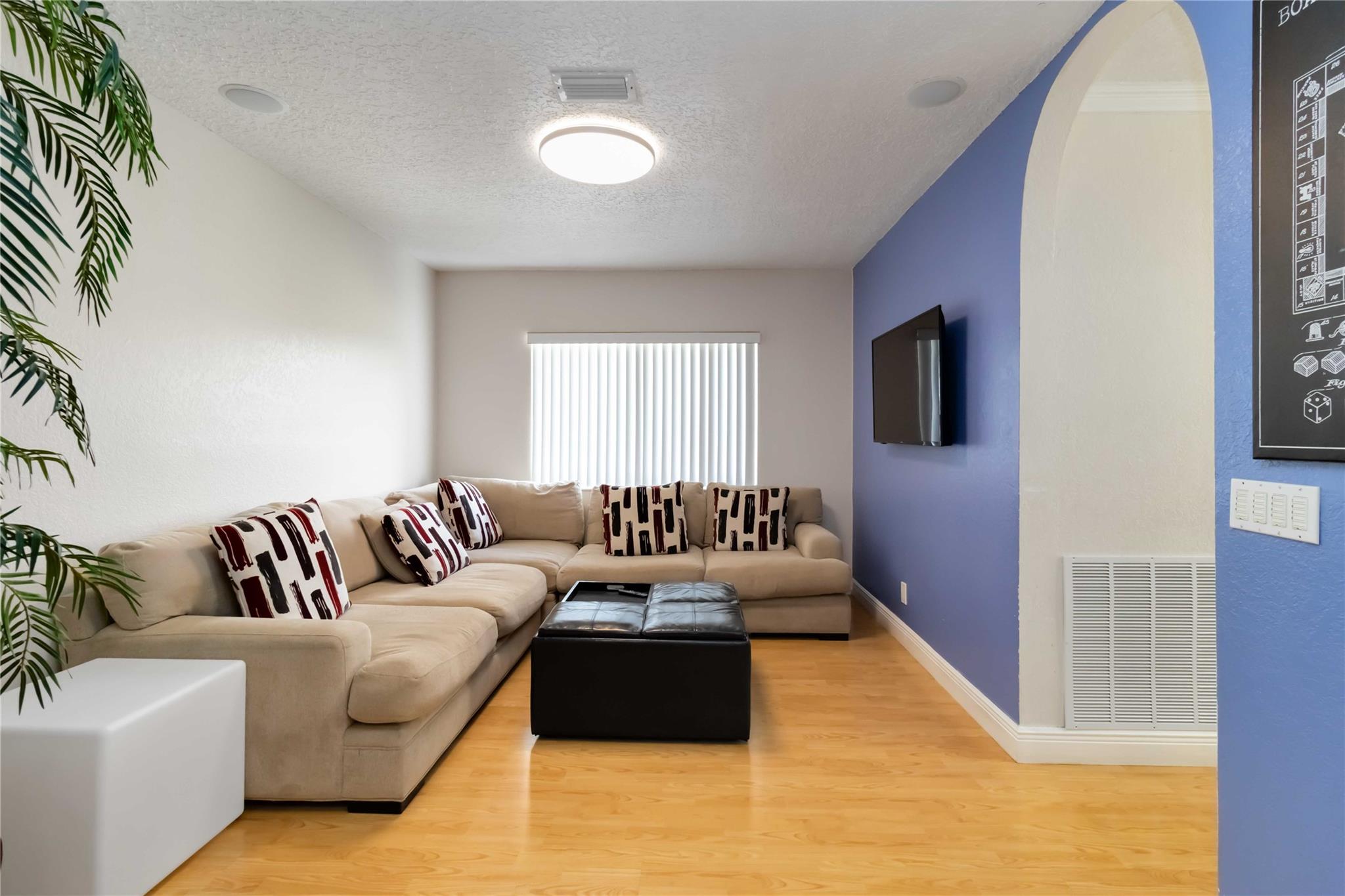 DAVIE WHISPERING PINES - Residential