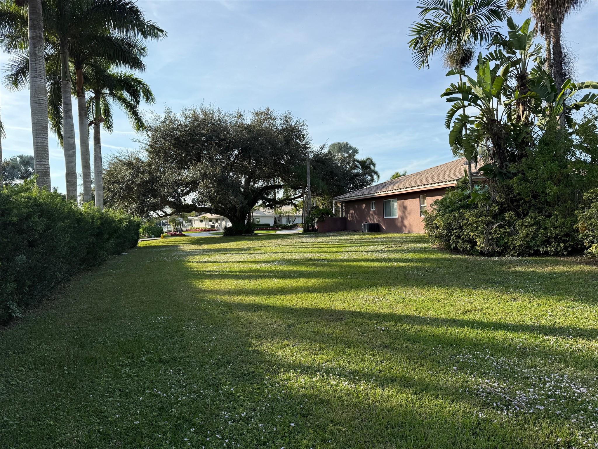 DAVIE WHISPERING PINES - Residential