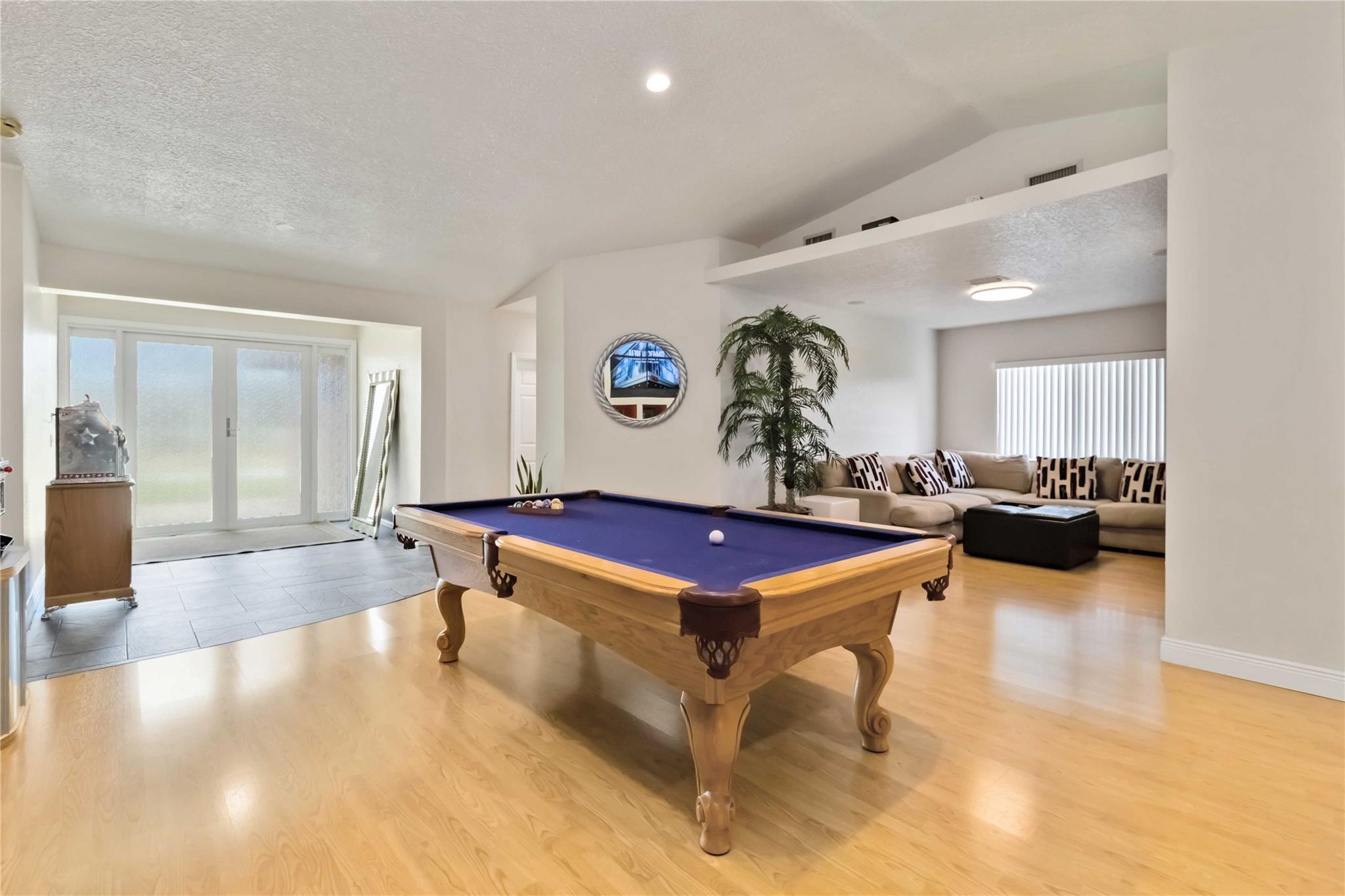 DAVIE WHISPERING PINES - Residential
