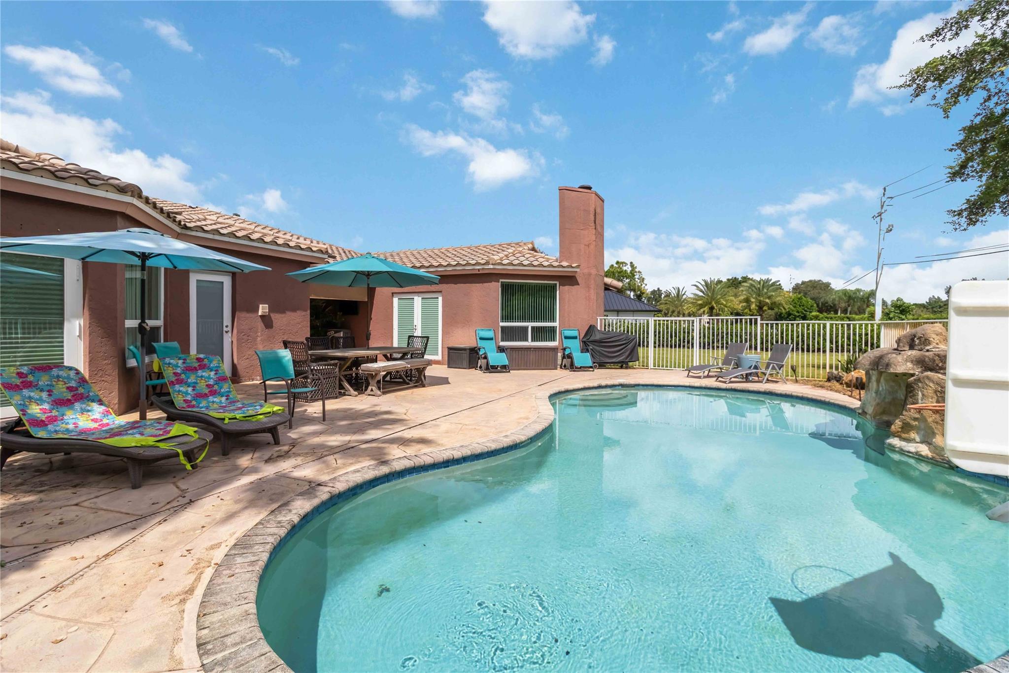 DAVIE WHISPERING PINES - Residential