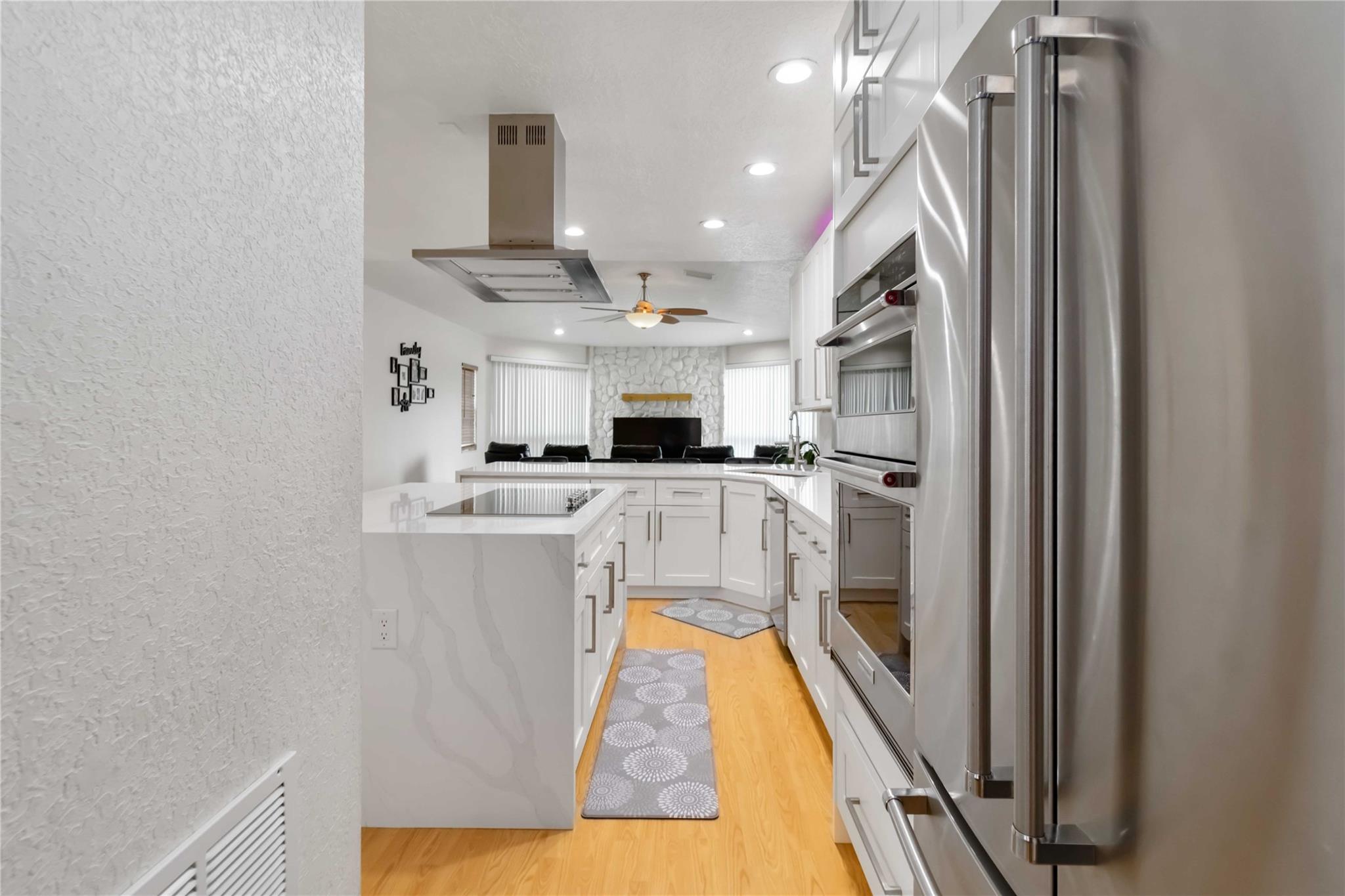 DAVIE WHISPERING PINES - Residential