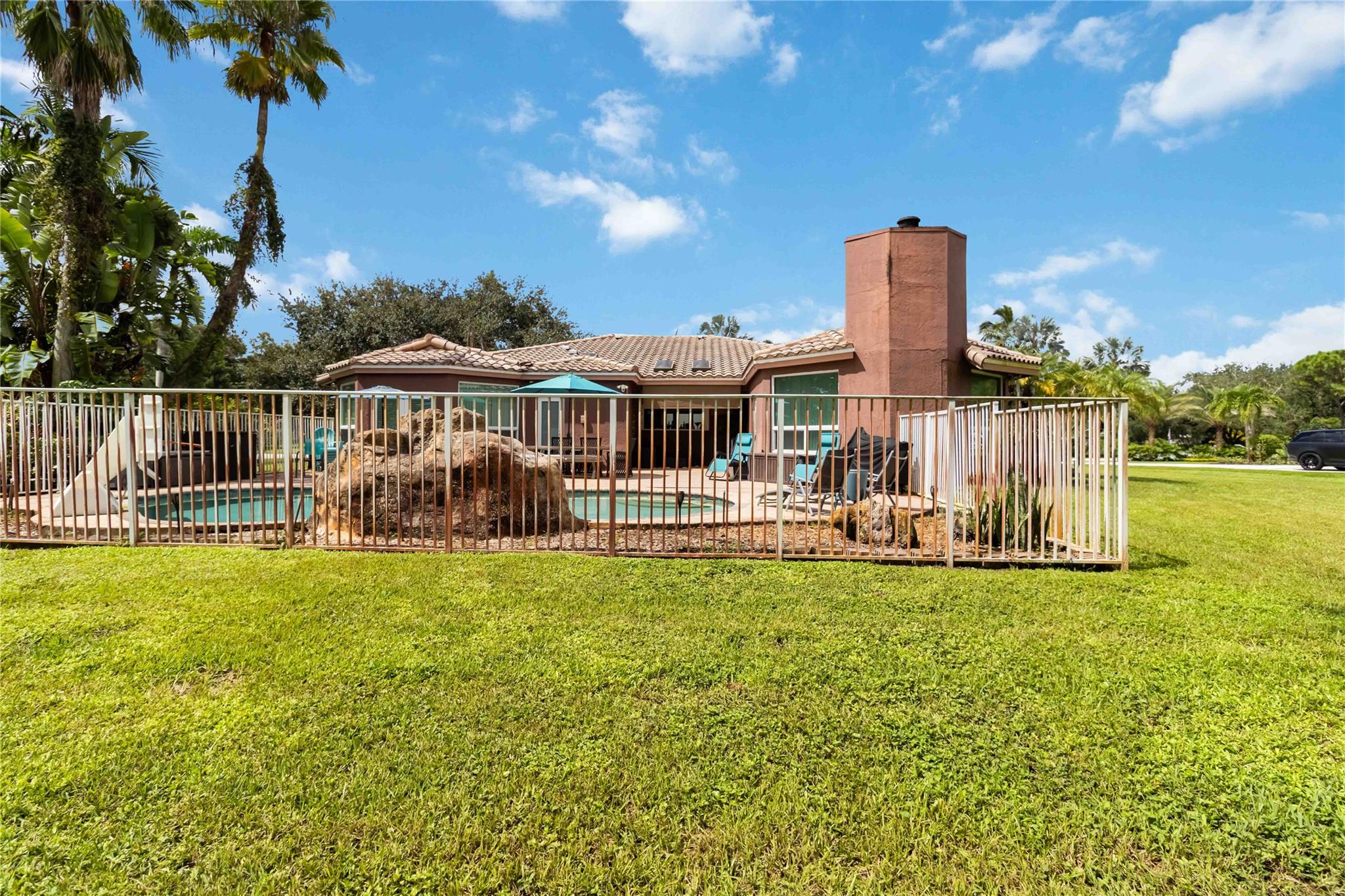 DAVIE WHISPERING PINES - Residential