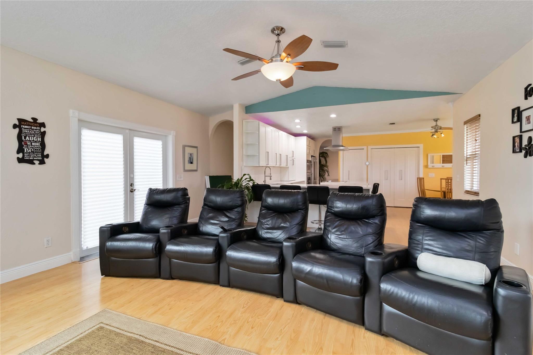 DAVIE WHISPERING PINES - Residential
