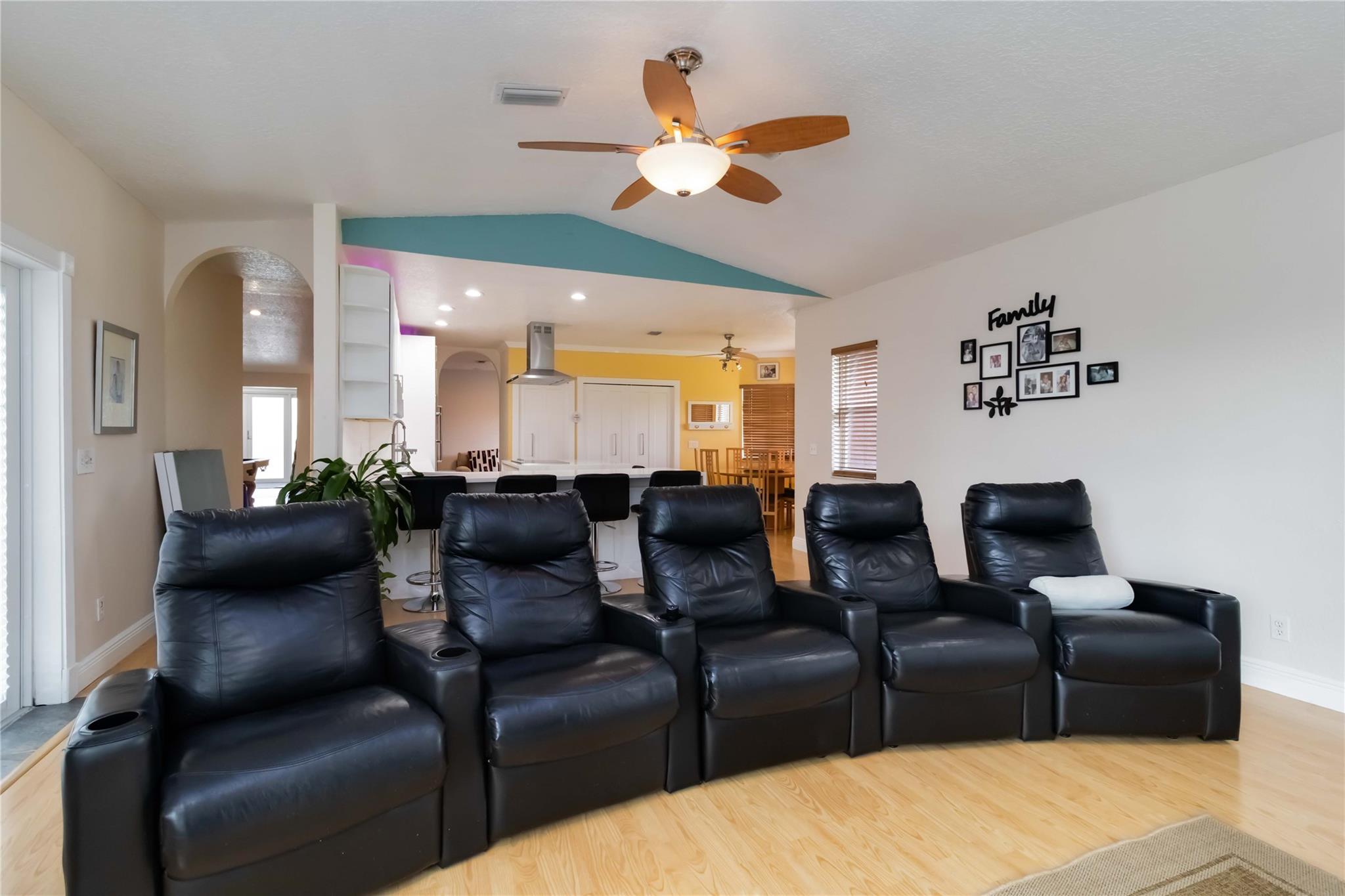 DAVIE WHISPERING PINES - Residential