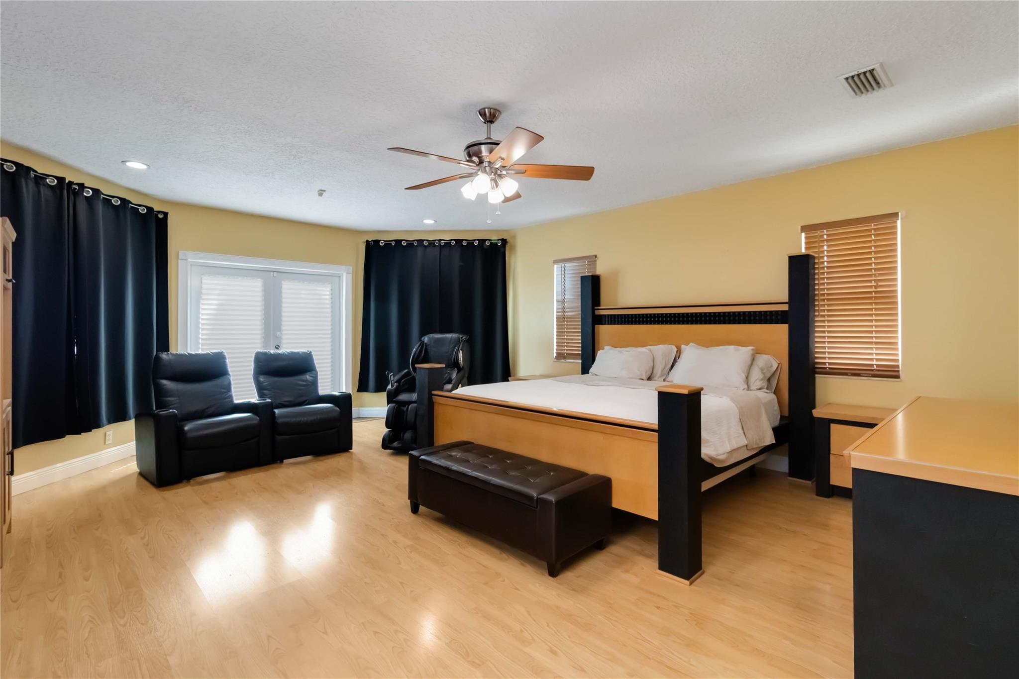 DAVIE WHISPERING PINES - Residential