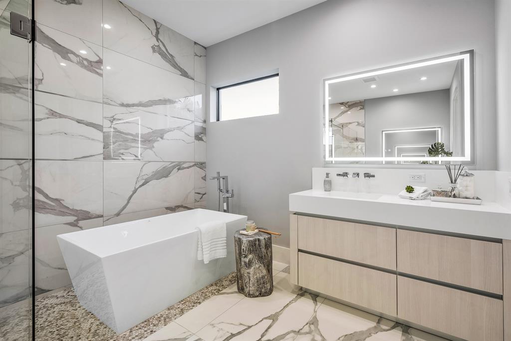 BOCA VILLAS - Residential