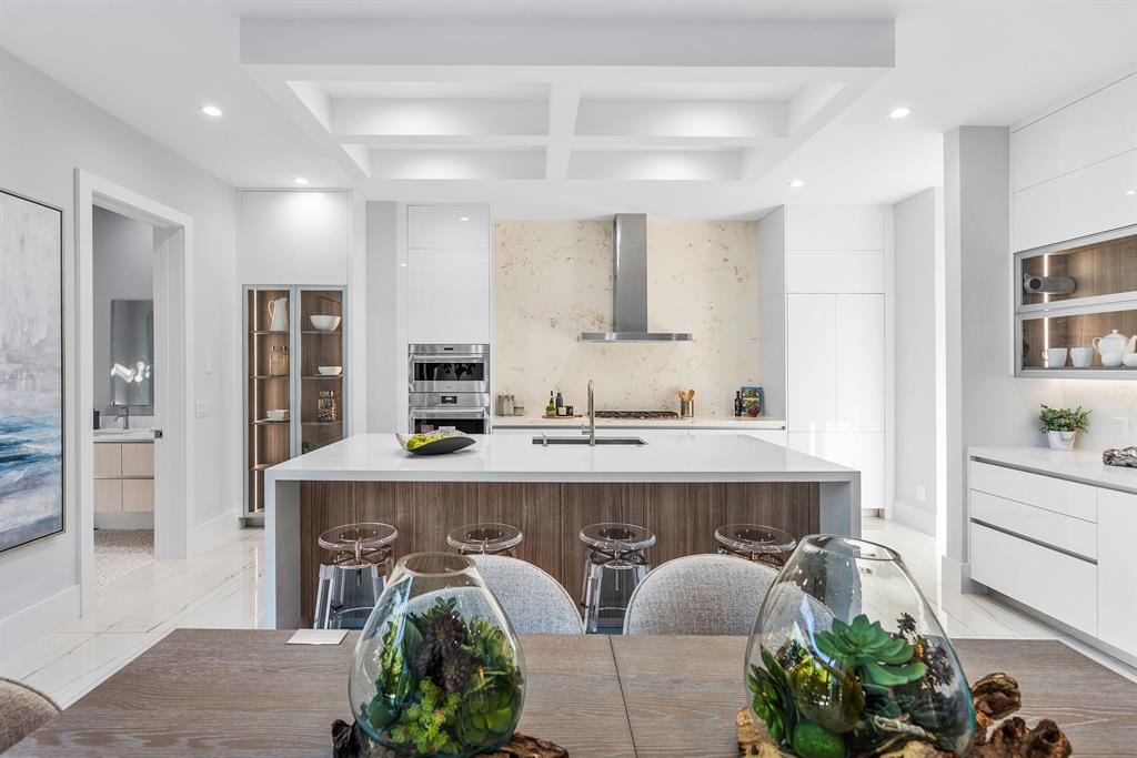 BOCA VILLAS - Residential