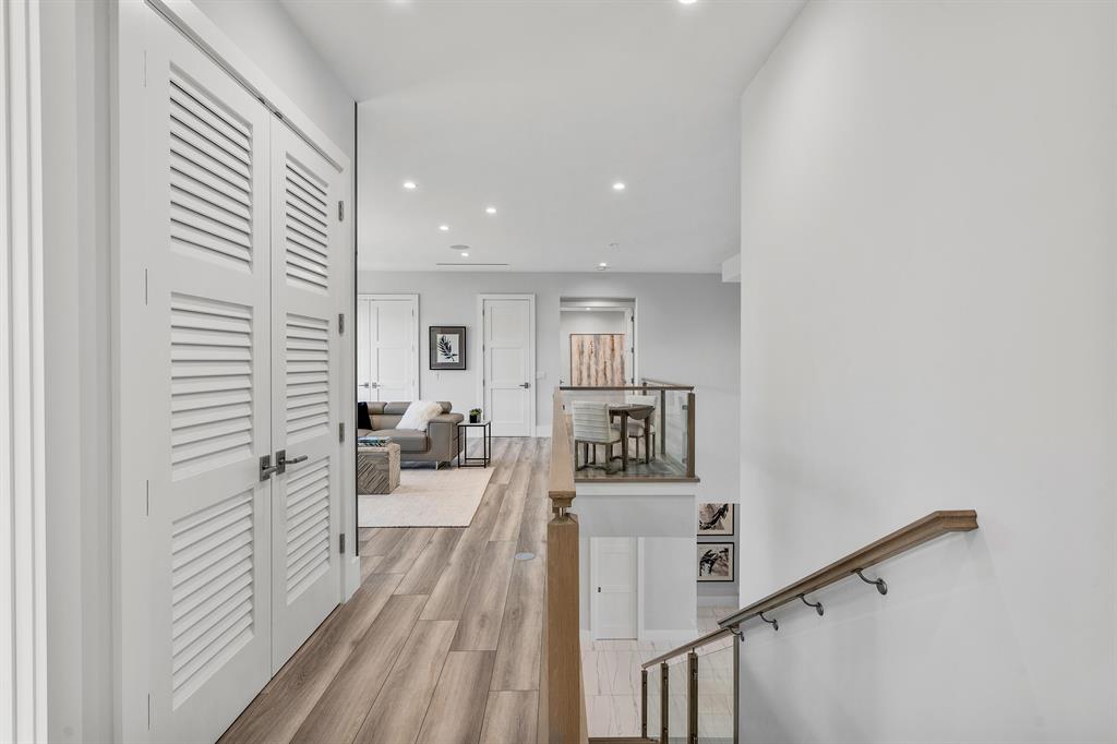 BOCA VILLAS - Residential