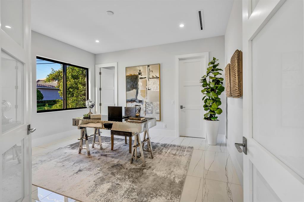 BOCA VILLAS - Residential