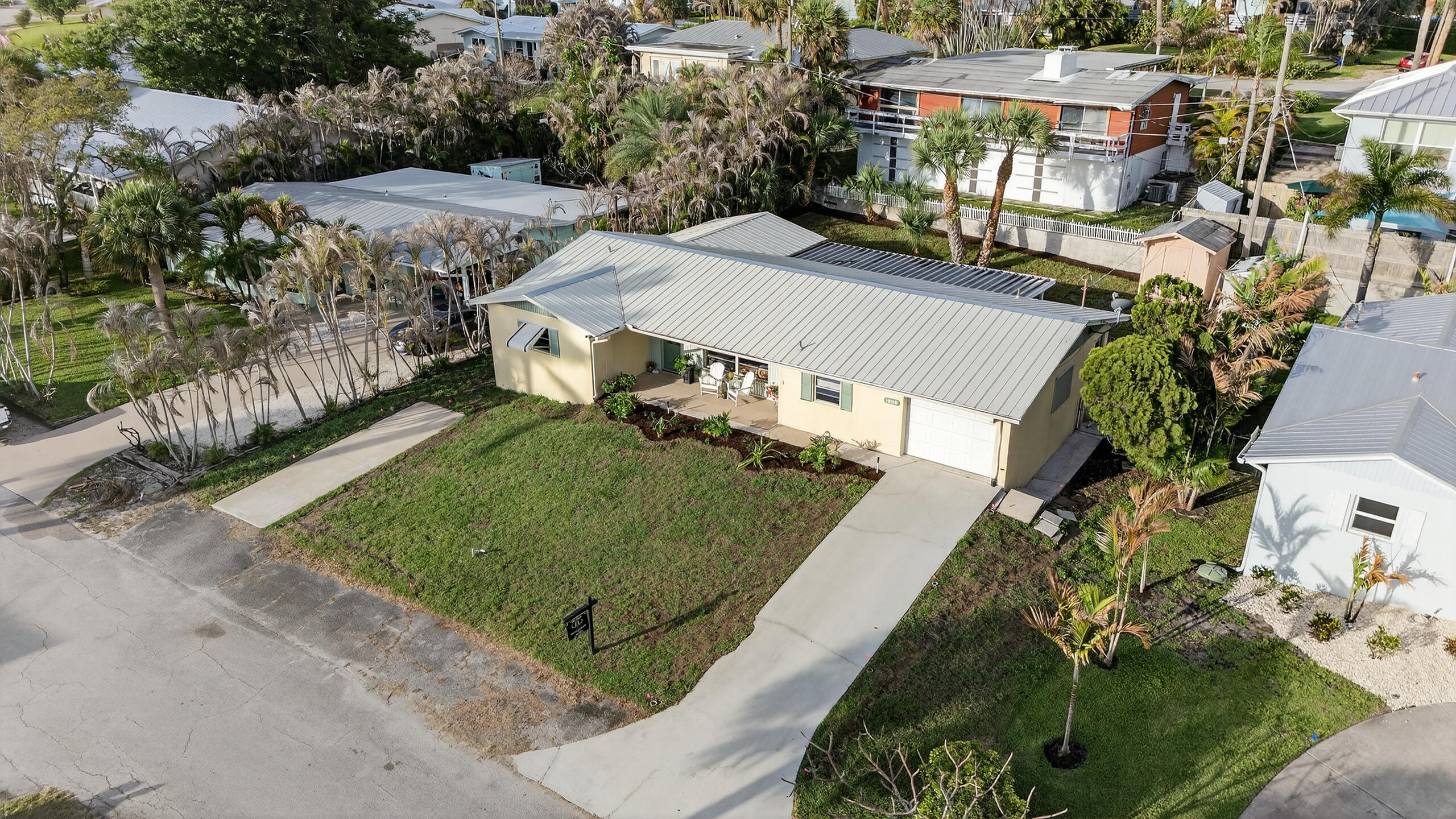 1896 NE Media Avenue