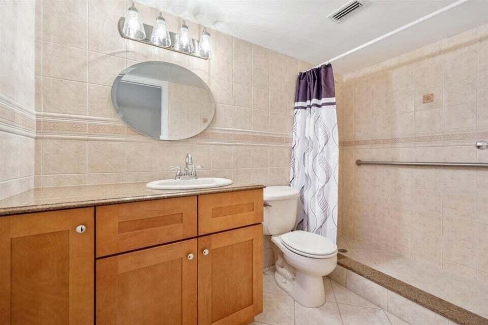 LAKE CLARKE GARDENS CONDO - Residential Lease