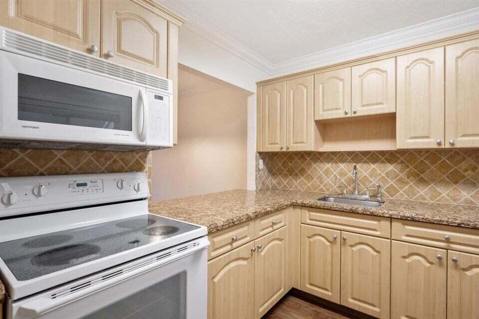 LAKE CLARKE GARDENS CONDO - Residential Lease