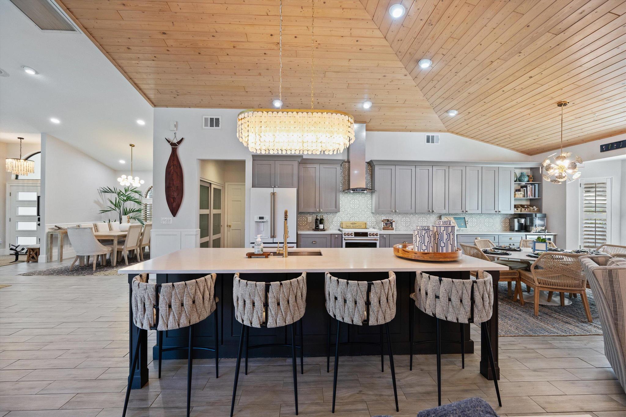 HERITAGE OAKS - Residential