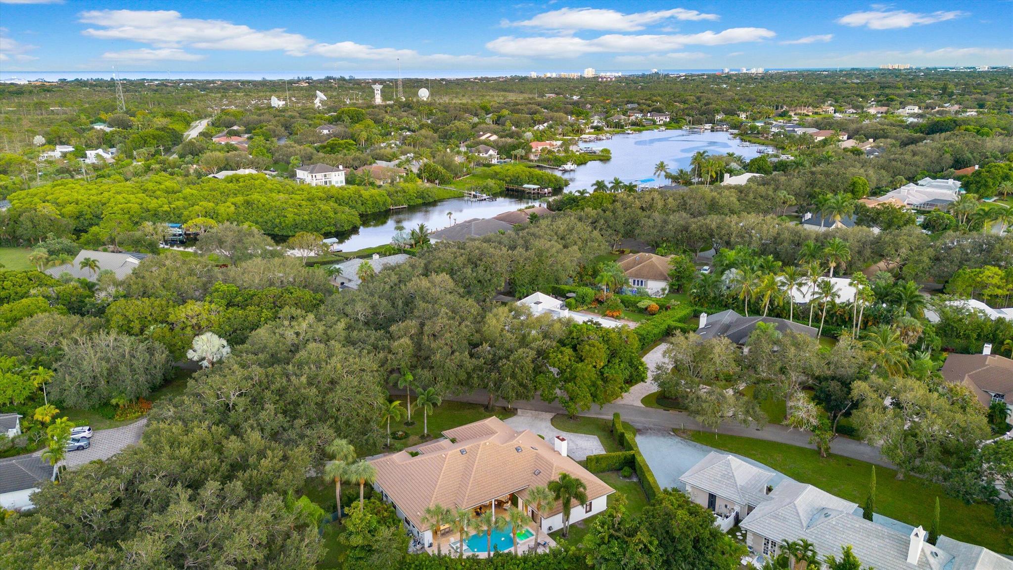 HERITAGE OAKS - Residential